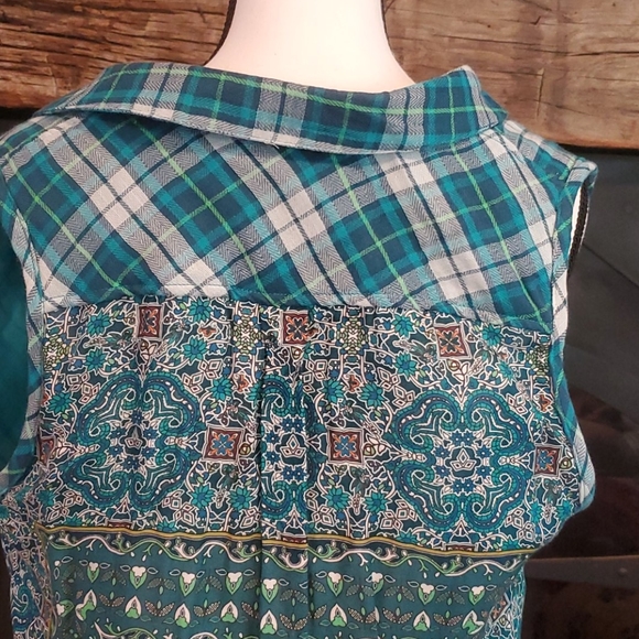 TOLANI LARGE SLLESS MULTI PATTERN TOP - Picture 5 of 5